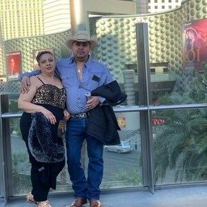 Meet your Posher, Familia castaneda